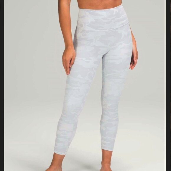 ✨ Lululemon Wunder Under High-Rise Crop 23” | Incognito Camo Alpine White ✨ - Picture 2 of 13